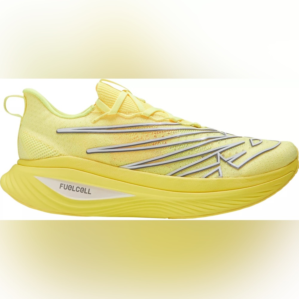 NIB New Balance Fuelcell Supercomp Elite V3 Men Running size 12 YELLOW
